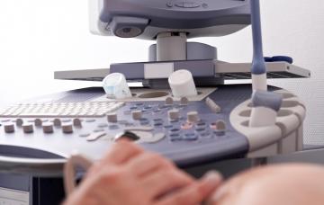 Análisis para diagnosticar un cáncer de testículo Diagnóstico del cáncer de testículo