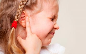 Otitis Niña con otitis