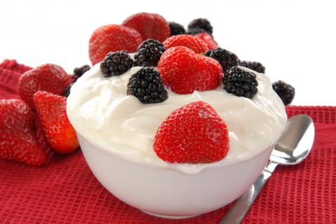 Resultado de imagen para Yogurt y frutos