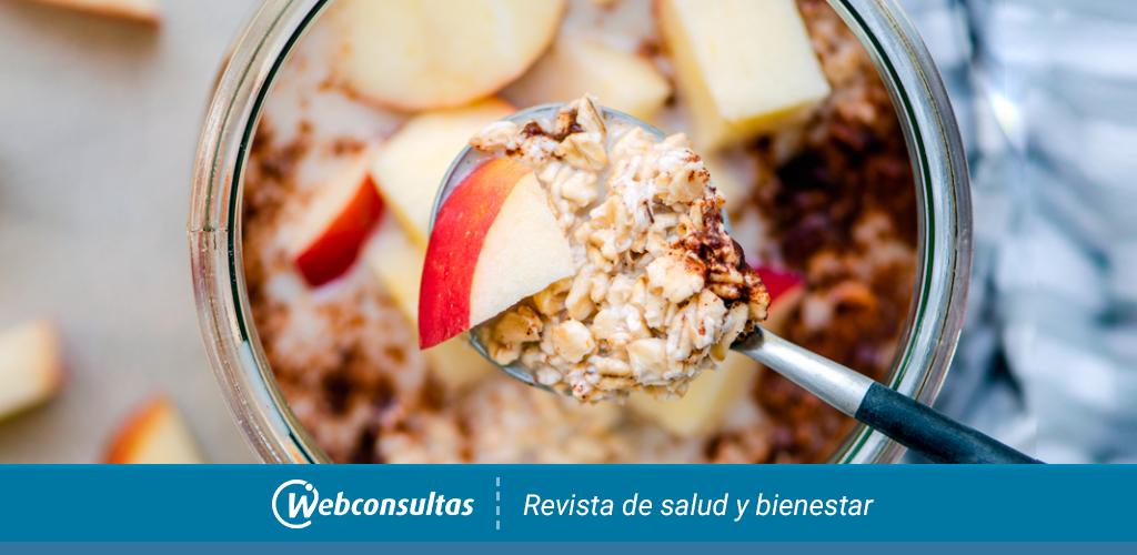 Leche de avena: propiedades, beneficios y cómo puedes prepararla