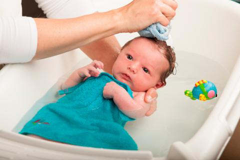 5 claves sobre la higiene del bebé: baños, secado, colonia…