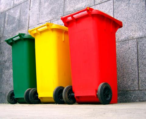 ¿Qué significan los colores de las bolsas de basura al momento de reciclar?