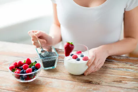 Chia con yogur