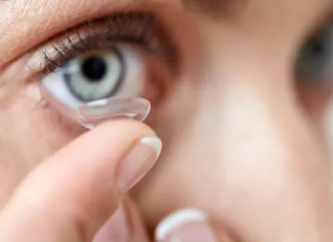 Cómo ponerse y quitarse las lentillas