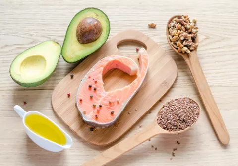 Diversos tipos de alimentos que contienen Omega 3