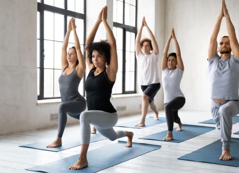 Yoga, qué es y cómo se practica: armoniza tu cuerpo y mente
