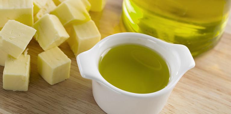 Aceite de oliva untable y mantequilla