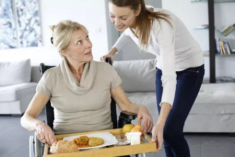 Una dieta rica en calorías mejora el pronóstico de ELA