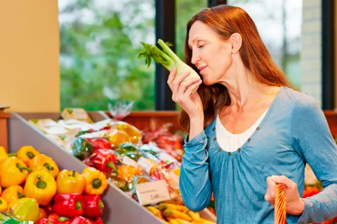 El hinojo podría reducir los síntomas de la menopausia