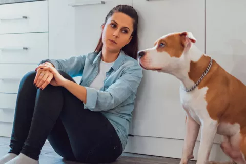 Mujer con su mascota