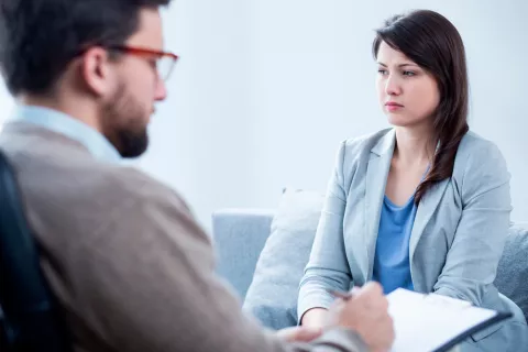 Mujer obesa en tratamiento psicológico