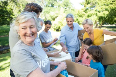 Ser voluntario reduce el riesgo de enfermedades crónicas