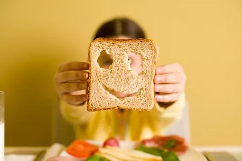 Tostada con cara sonriente