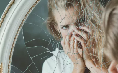 Anuptafobia, pánico a no tener pareja Chica con la autoestima baja