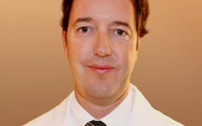 Dr. José González Vidal Entrevista: Dr. J. González Vidal, cirujano plástico ocular