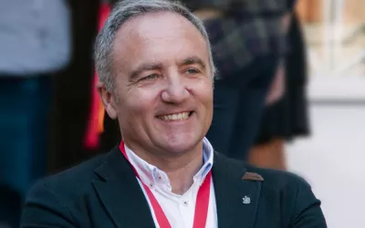 Entrevista a Raúl Santiago Entrevista a Raúl Santiago