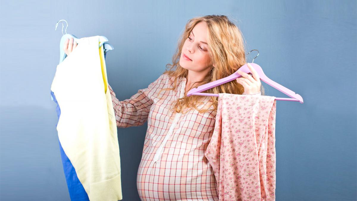 Ropa para embarazadas: cuál elegir y cuándo empezar a comprarla